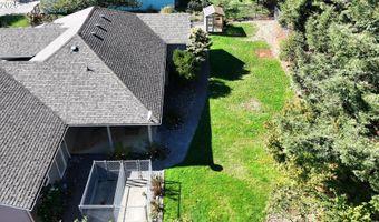 970 HASSETT St, Brookings, OR 97415