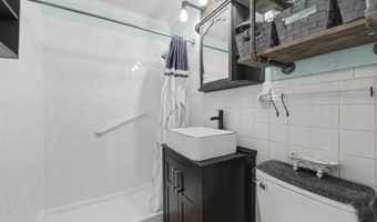 2215 Popps Ferry Rd, Biloxi, MS 39532