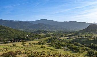 312 Sky Ridge Rd, Ashland, OR 97520