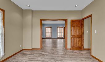 987 N 640 Rd, Baldwin City, KS 66006