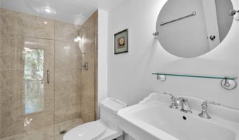 20351 W Country Club Dr TH17, Aventura, FL 33180