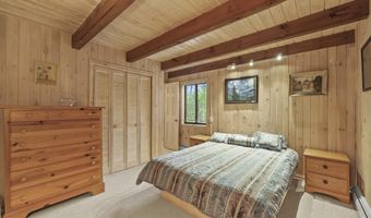 422 Bonny Rigg Hill Rd, Becket, MA 01223