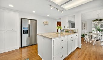 500 Pompadour Dr, Ashland, OR 97520