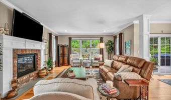 16 Sweetheart Mountain Rd, Canton, CT 06019