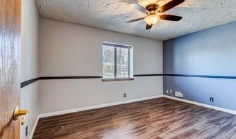 14076 Wawona Rd, Apple Valley, CA 92307