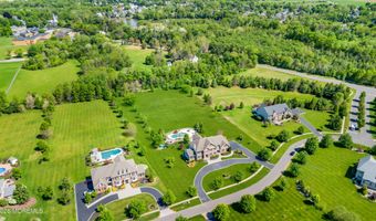 4 Ridgeview Way, Allentown, NJ 08501