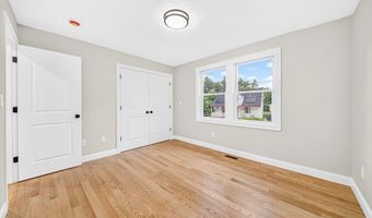 6 Mchugh Ave, Billerica, MA 01821