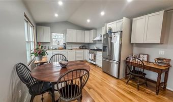 454 Ocean Ave, Block Island, RI 02807