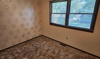 443 Rohr St, Arnolds Park, IA 51331