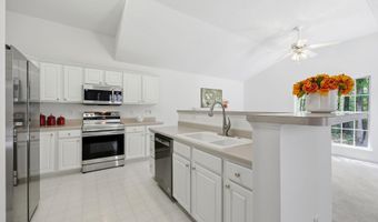 1219 Waterford Green Dr, Apex, NC 27502