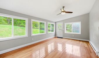 1185 Bay Rd, Amherst, MA 01002