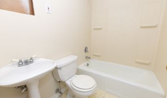 33 Forge Dr, Avon, CT 06001