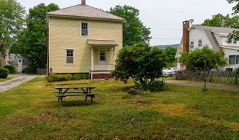 136 Oak Grove Ave, Brattleboro, VT 05301