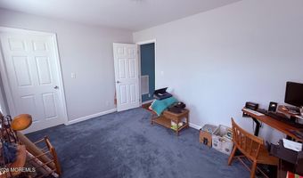 6 Spring St, Beachwood, NJ 08722