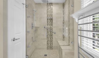 2206 FORT WARD Pl, Alexandria, VA 22304