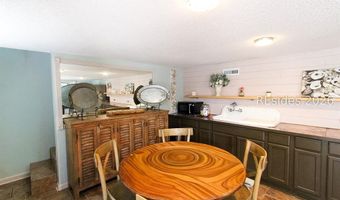 14 Mickey D Ln, Beaufort, SC 29907