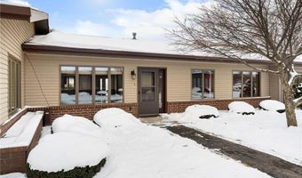 400 Oakland Pl NE 9, Austin, MN 55912