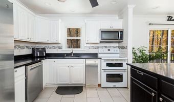 35 Mendes Rd, Danbury, CT 06811