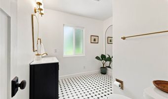8337 Lennox Ave, Los Angeles, CA 91402