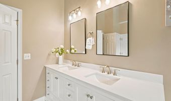 19704 STANFORD HALL Pl, Ashburn, VA 20147