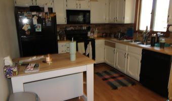208 E Marialane Dr, Brandon, SD 57005
