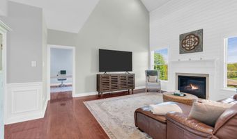 42 Ridgeview Way, Allentown, NJ 08501