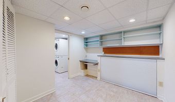 68 Virginia Ave 14, Danbury, CT 06810
