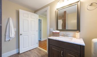 200 Woodward Ave, East Providence, RI 02914