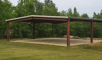 762 Old McLeod Brg, Adrian, GA 31002