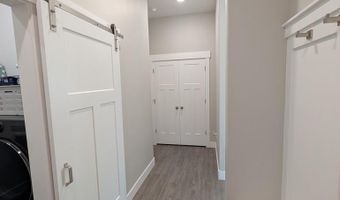 3842 Hidden Valley Dr, Ammon, ID 83406