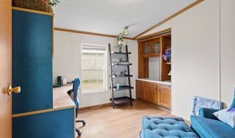 802 QUEEN ANN Rd, Amsterdam, NY 12010