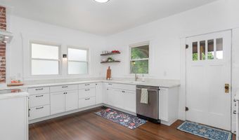 412 E Walker St, Ash Grove, MO 65604