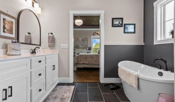 3433 H E Johnson Rd, Alvaton, KY 42122