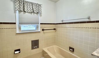 616 Vermillion Ct, Anderson, IN 46012