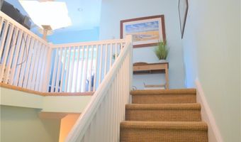 398 Wolcott Ave 9, Middletown, RI 02842