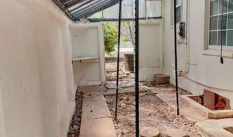 809 S Roselawn Ave, Artesia, NM 88210