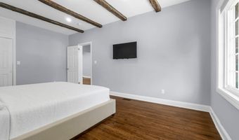 46 W 43RD St, Bayonne, NJ 07002