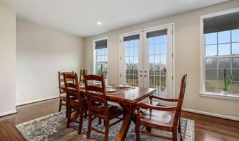 2765 Ashcombe Dr, Ann Arbor, MI 48105