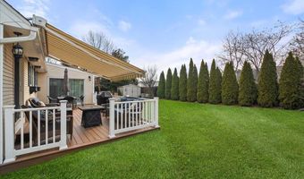 153 S Bayview Ave, Amityville, NY 11701
