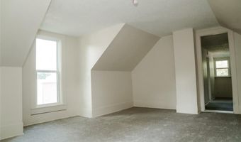 707 E 5th St, Altamont, KS 67330