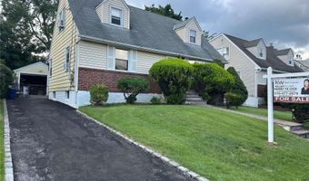 68 Shafter Ave, Albertson, NY 11507