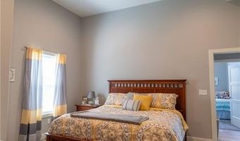 114 Goose Ct, Altamont, MO 64620