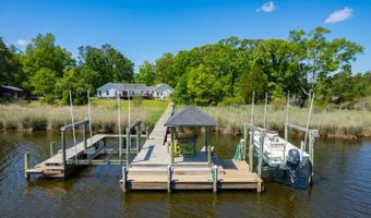 738 Dawson Creek Rd, Arapahoe, NC 28510