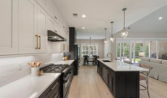 24 Alumni Rd, Beaufort, SC 29907