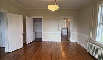 39 Walcott Ave, Jamestown, RI 02835