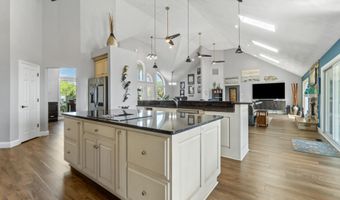 111 Waterway Ct, Aydlett, NC 27916