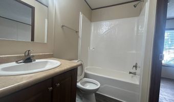 2607 Thornbury Ln, Almont, MI 48003