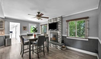 150 Greenbriar Dr, Aurora, OH 44202