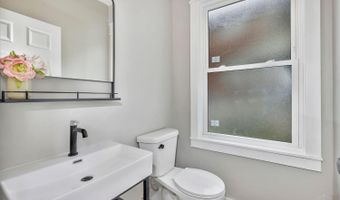 6047 Kennedy Ave, Cincinnati, OH 45213
