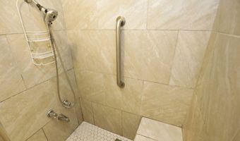 324 E 3RD St, Anniston, AL 36207